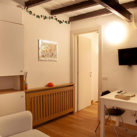 Rrrapido Home In Brera - Via Mercato 米兰 外观 照片